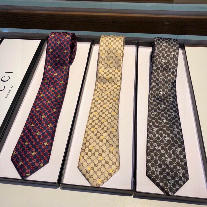 Gucci Tie hm22